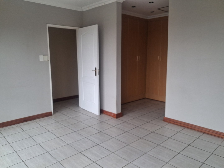 To Let 3 Bedroom Property for Rent in Pentagon Park Free State